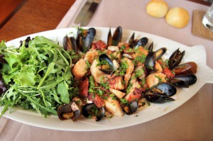 Салат из морепродуктов «Провансаль»  в ресторане The Garden