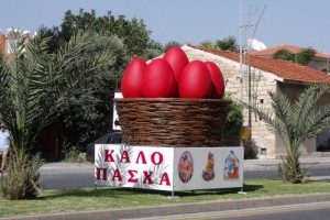 Пасхальные декорации на Кипре