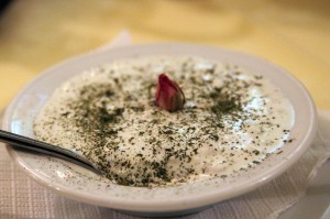 Дзадзики в персидском ресторане Ilia