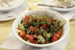 Салат в персидском в ресторане Ilia