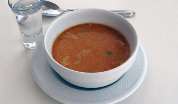 Суп из лосося в тайском стиле