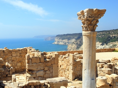 Кипрский археолог важнее мэра?