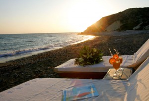 Пляж Cove близ Пафоса (Кипр)