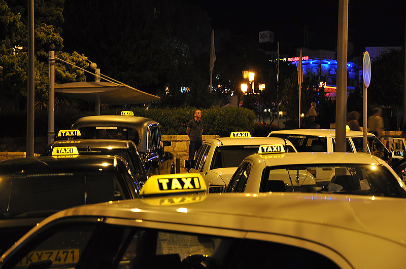 Стоянка такси на Кипре
