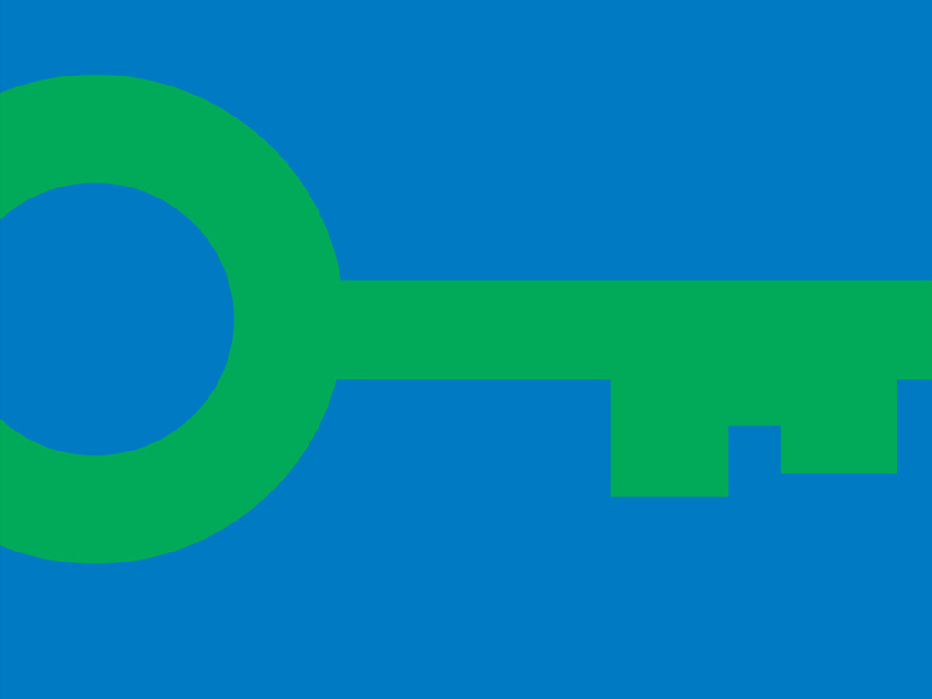 Игра зеленый ключ. Зеленый ключ. Синий флаг с зеленым ключом. Ключ на зеленом фоне. Green Key лого.