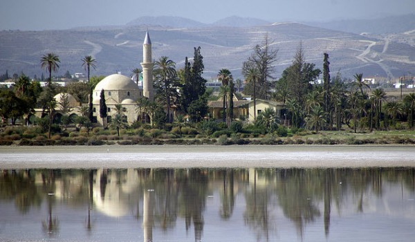 Мечеть Хала Султан награждена сертификатом TripAdvisor