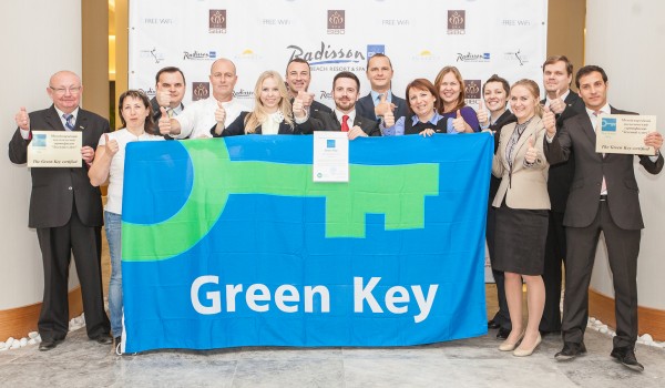 Hellenic Bank и Ocean Basket получили “зеленый ключ”