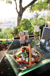 Греческий салат в ресторане Muse
