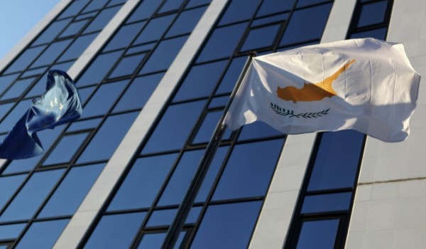 Банк Кипра: решение об увеличении уставного капитала будет принято в понедельник