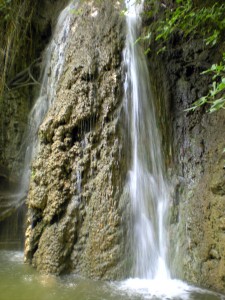 Водопад Green Valley