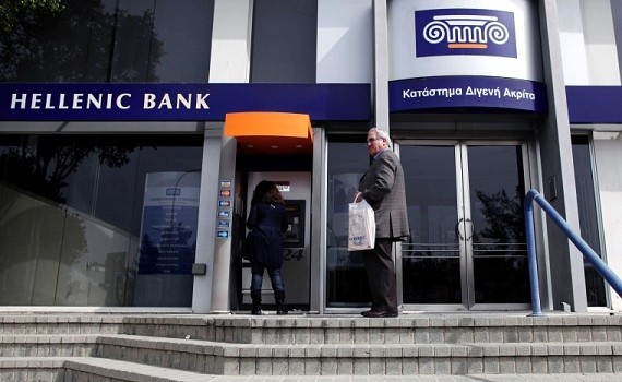 Глава Hellenic Bank покинул свой пост