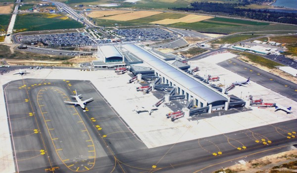 Аэропорт Ларнаки принимает рейсы, направлявшиеся в Ливан