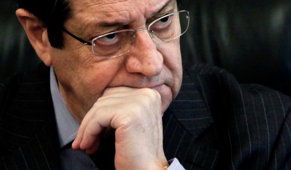 Возможное отстранение от должности главы Центробанка Кипра