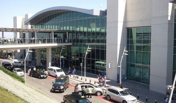 В аэропорту Ларнаки обнаружены наркотики